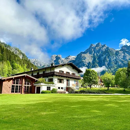 Berghof Apartment Werfenweng